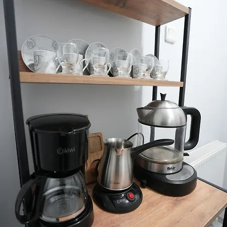 Daire 1min To Tram Stop With Elevator, Modern,spacious İstanbul